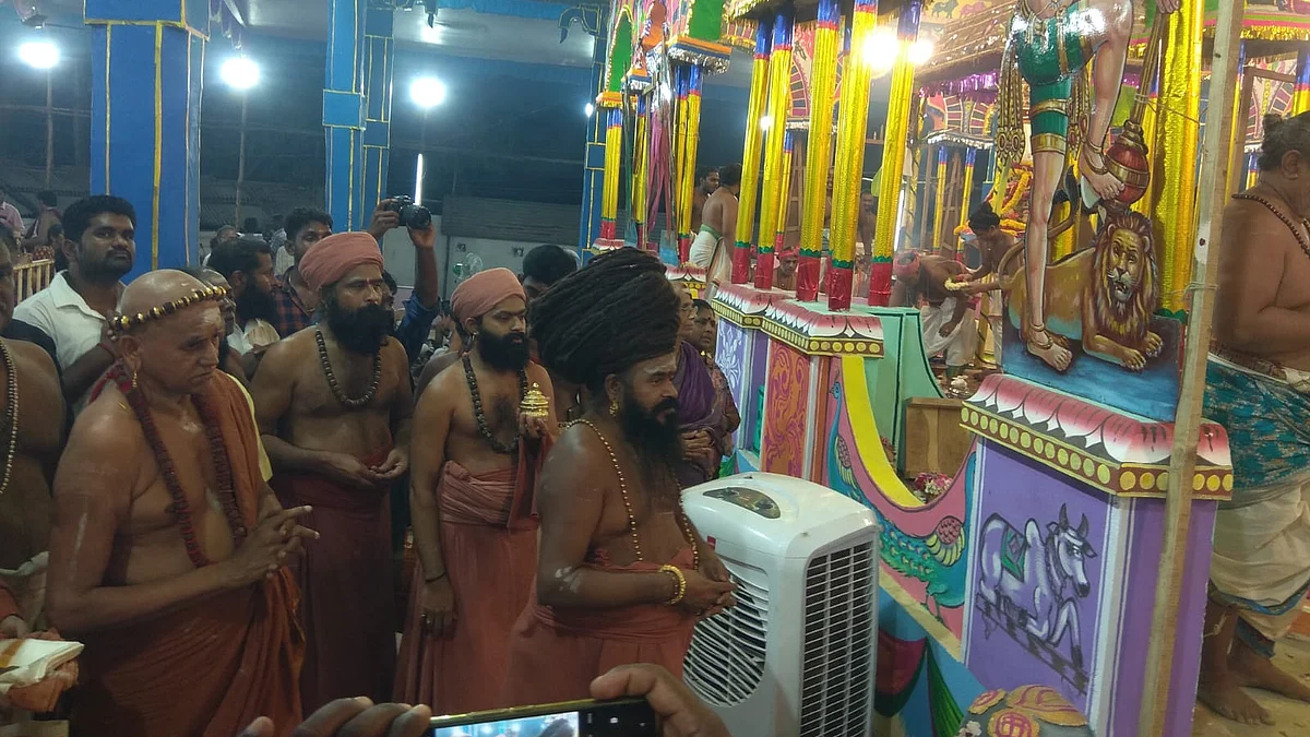 தருமபுரம் ஆதீன கர்த்தருடன் மதுரை ஆதீனகர்த்தர்