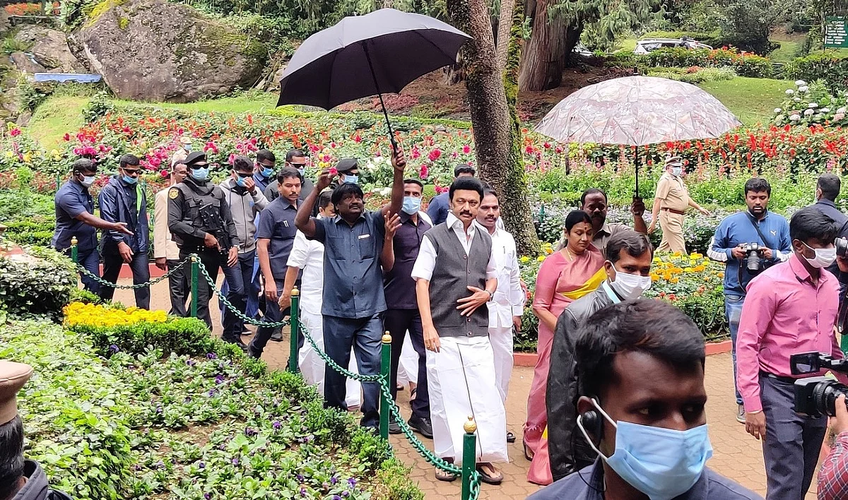 ‘நீங்க நல்லா இருக்கணும் நாடு முன்னேற’… வாசிக்கப்பட்ட பேண்ட் வாத்தியம்: ரசித்த முதல்வர் ஸ்டாலின்!