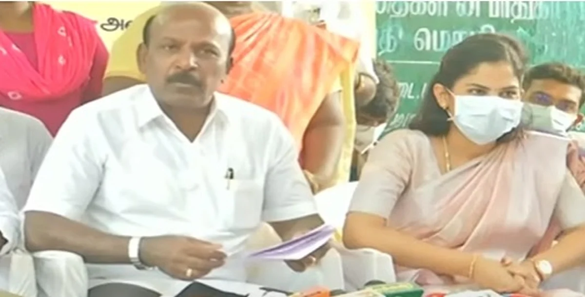 கார் பேனட், பைக் சீல், பாட்டிலில் குளிர்பானம்: அடுத்தடுத்து அலர்ட் செய்த அமைச்சர்
