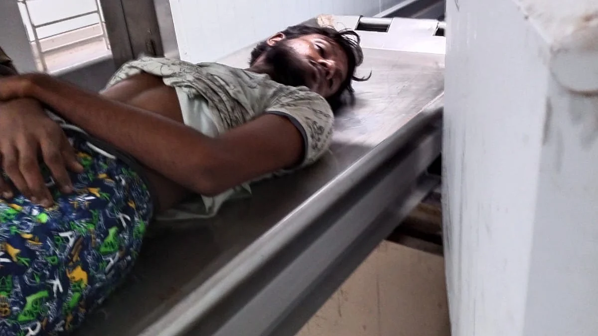 `கூட இருந்தே எப்படிடா குழிப்பறிக்க தோணுது'- ஸ்டேட்டஸ் வைத்துவிட்டு தற்கொலை செய்து கொண்ட இளைஞர்