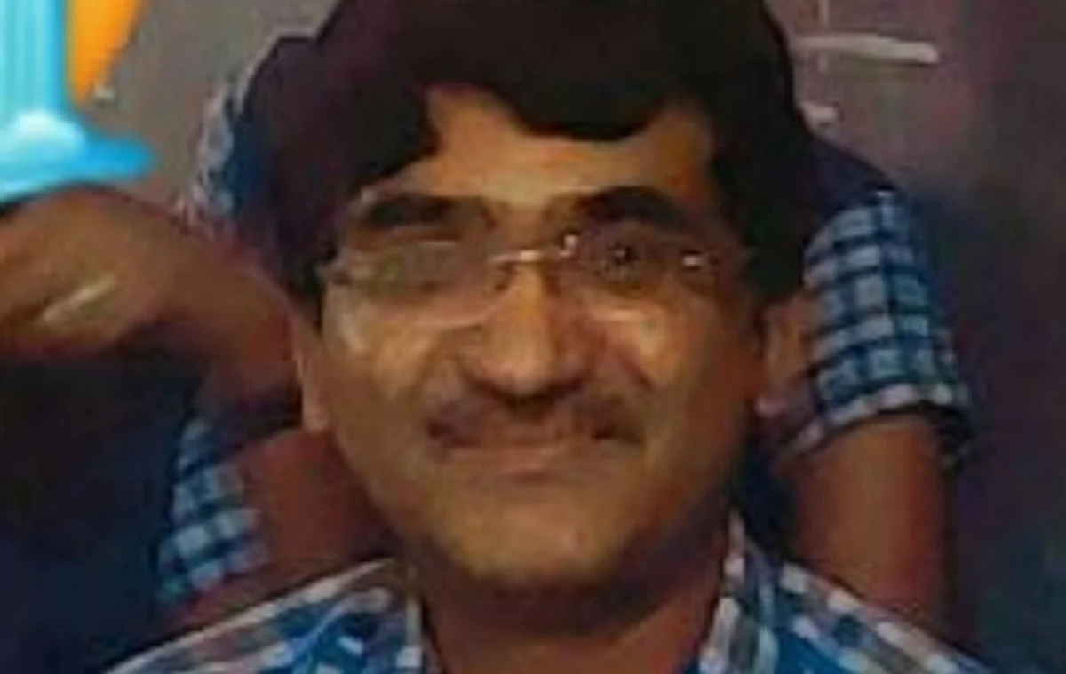 தொடர் பாலியல் சீண்டல்... பிளான் போட்ட மாணவிகள்... சிக்கிய ஆசிரியர்