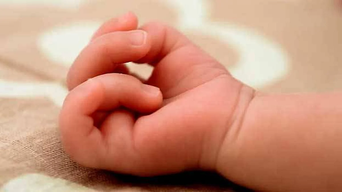 சொத்தை அடைய சூழ்ச்சி செய்த அத்தை: 40 நாள் குழந்தையை நீரில் மூழ்கடித்துக் கொலை செய்த கொடூரம்!