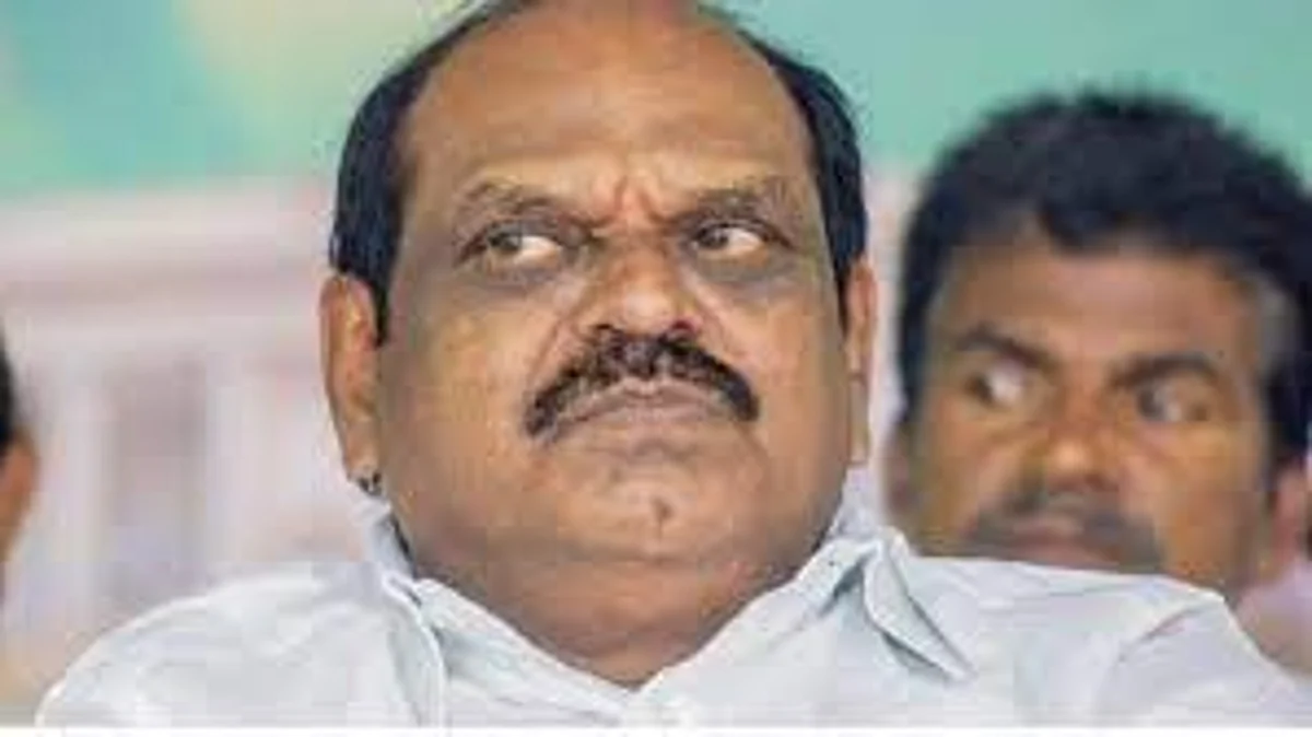 `ஓபிஎஸ் ஒப்புதல் இல்லாத தீர்மானம் செல்லாது; கட்சியை அழிவுப்பாதைக்குத்தான் கொண்டு செல்லும்'- வைத்திலிங்கம் திடீர் ஆவேசம்