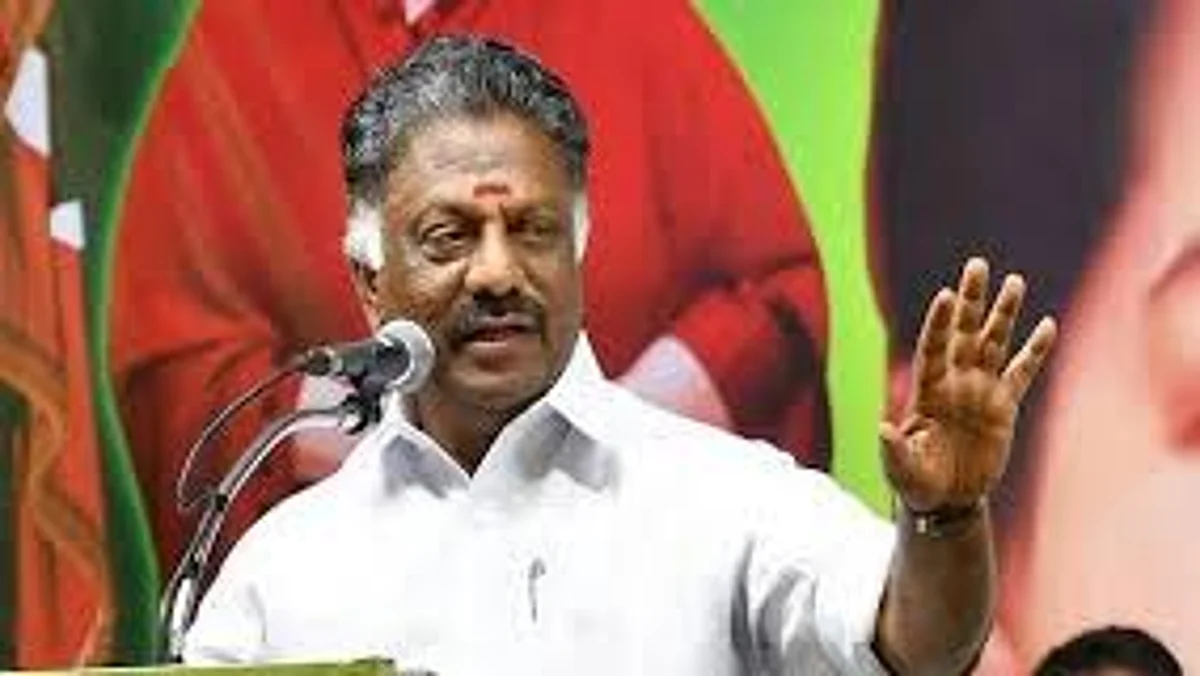 ’தொடர் மிரட்டல்களால்தான் அந்த முடிவை எடுத்தேன்’: ஓபிஎஸ்சிடம் மன்னிப்பு கேட்ட திருநங்கை நிர்வாகி!