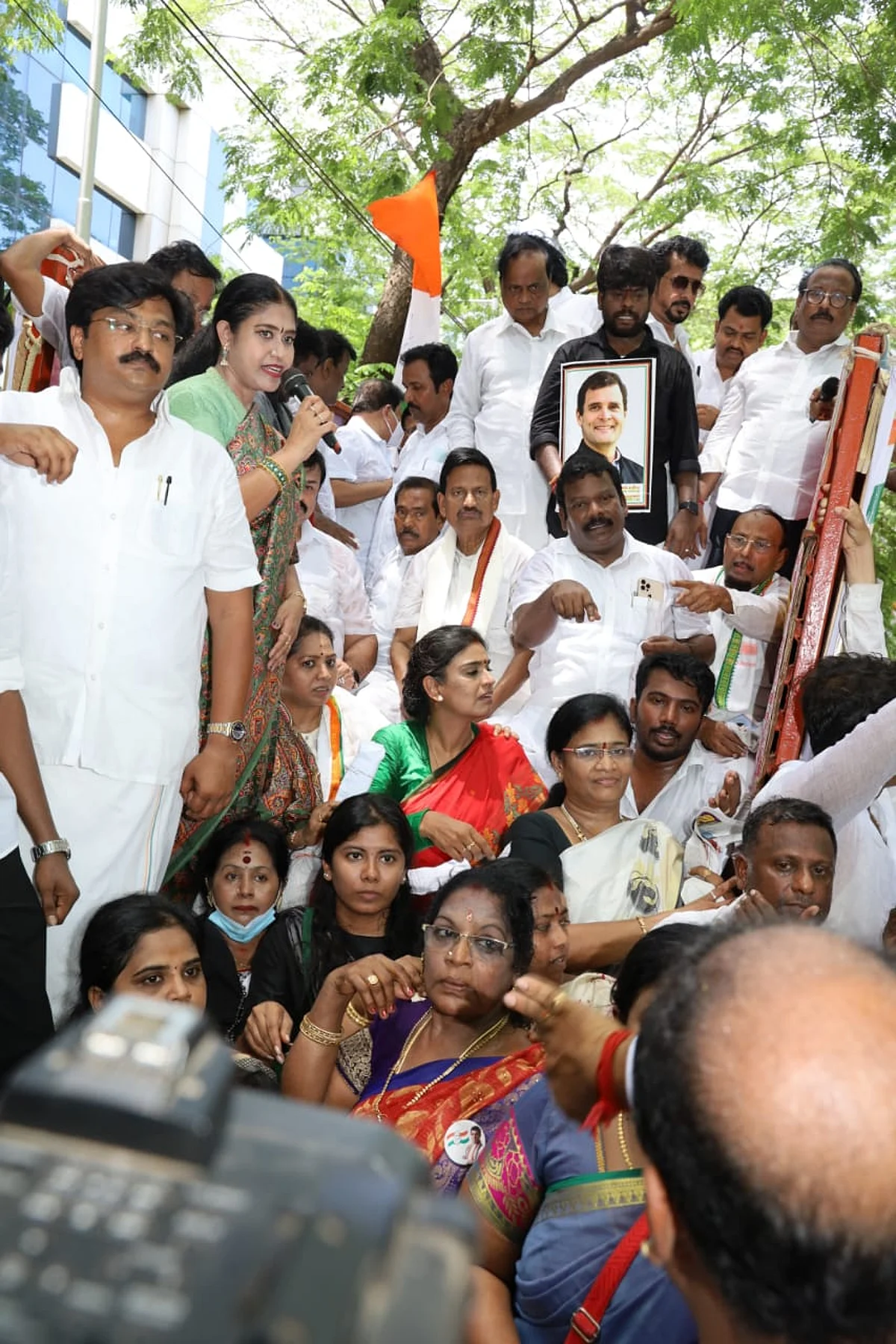 கே.எஸ்.அழகிரி, காங்கிரஸ் எம்எல்ஏக்கள் மீது பாய்ந்தது வழக்கு: காரணம் இதுதான்!