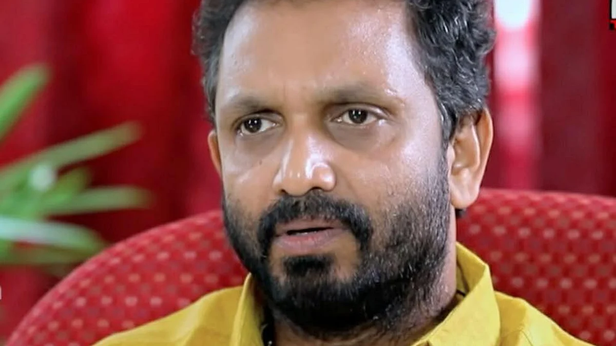 சும்மாவிடுவாங்களா சுரேந்திரன்?