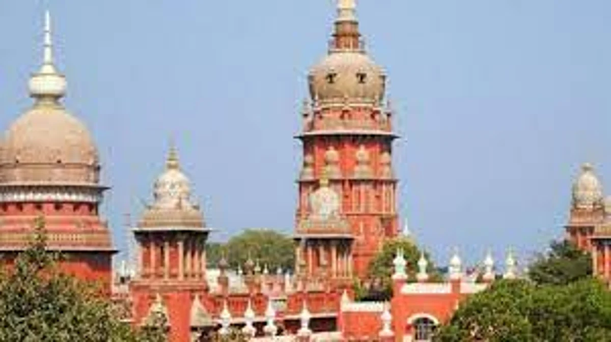 ஓரினச்சேர்க்கை கொலையில் வாலிபரின் ஆயுள் தண்டனை ரத்து: காவல்துறை விசாரணையில் குறைபாடுகள் உள்ளதாக நீதிபதிகள் கருத்து