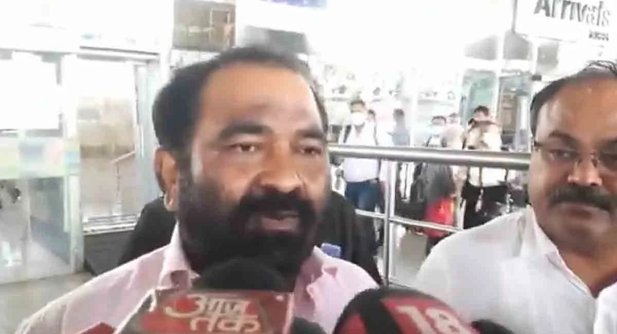 ‘என்னைக் கடத்திவிட்டார்கள்... முதல்வரைத்தான் ஆதரிக்கிறேன்’ - திரும்பிவந்த சிவசேனா எம்எல்ஏ
