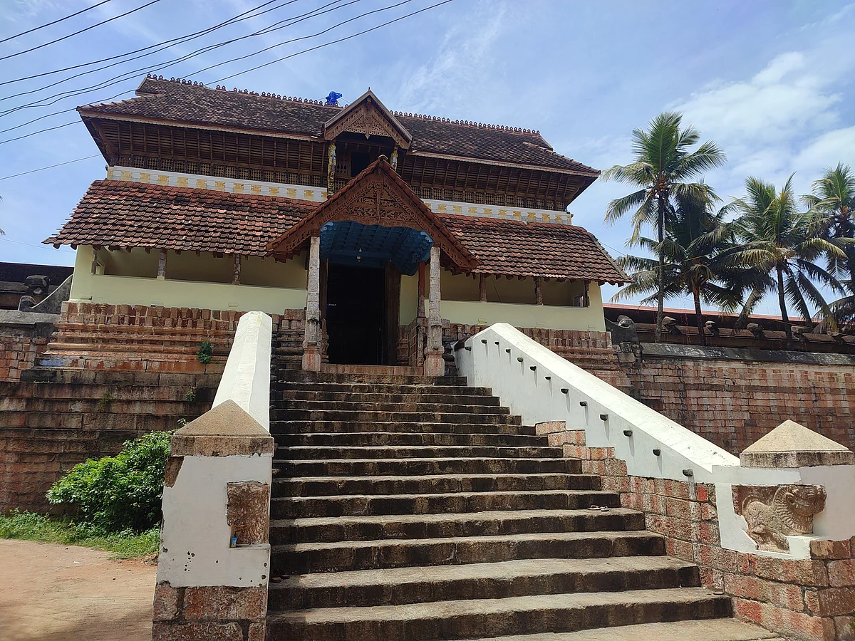 சத்தமின்றி பாஜகவுக்கு பதிலடி கொடுக்க வியூகம் வகுக்கும் அமைச்சர் மனோ தங்கராஜ்!