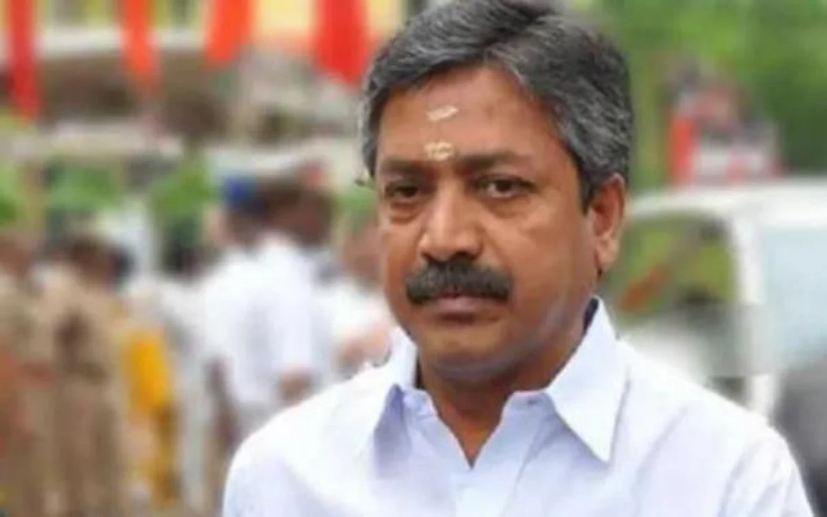 `தலையை வெட்டி தோரணமாக தொங்க விடுவோம்'- சி.வி.சண்முகத்துக்கு வாட்ஸ்அப் மூலம் கொலை மிரட்டல்