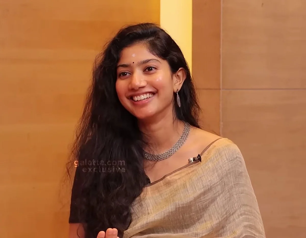 போலீஸ் நோட்டீஸ்சுக்கு எதிராக வழக்கு:நடிகை சாய் பல்லவி மனு தள்ளுபடி