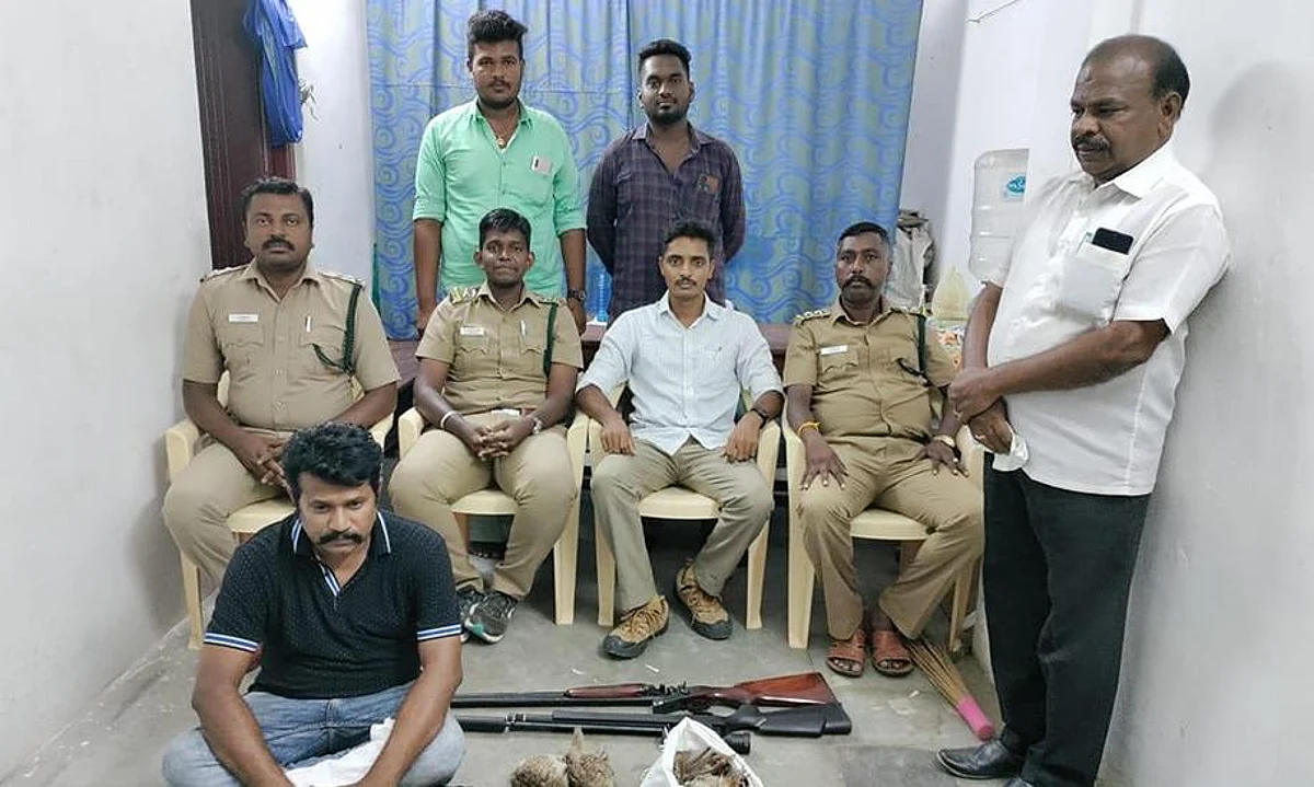 பொழுதுபோக்கிற்காக வேட்டையாடப்பட்ட பறவைகள்: கையும் களவுமாக சிக்கிய பொறியாளர்கள்!