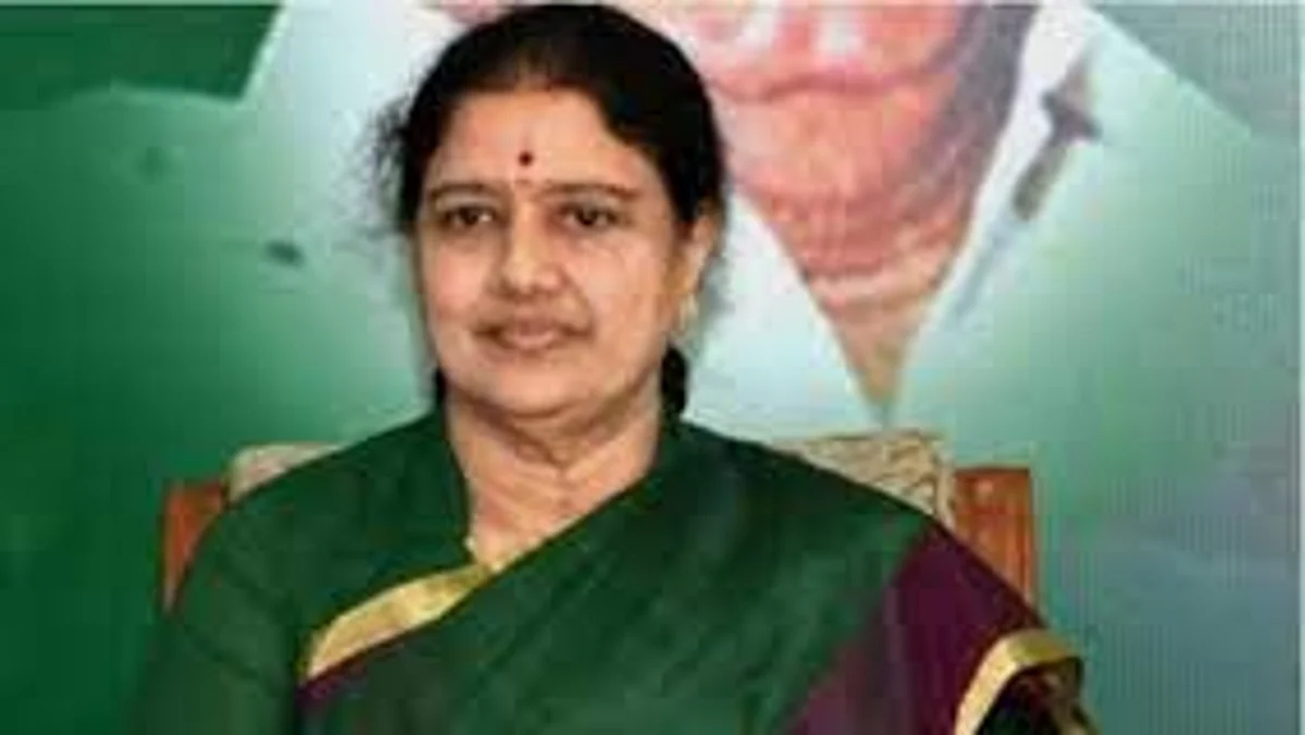 பசுந்தோல் போர்த்திய புலியிடம் அதிமுக சிக்கியுள்ளது: ஈபிஎஸ்சை எகிறியடிக்கும் சசிகலா!