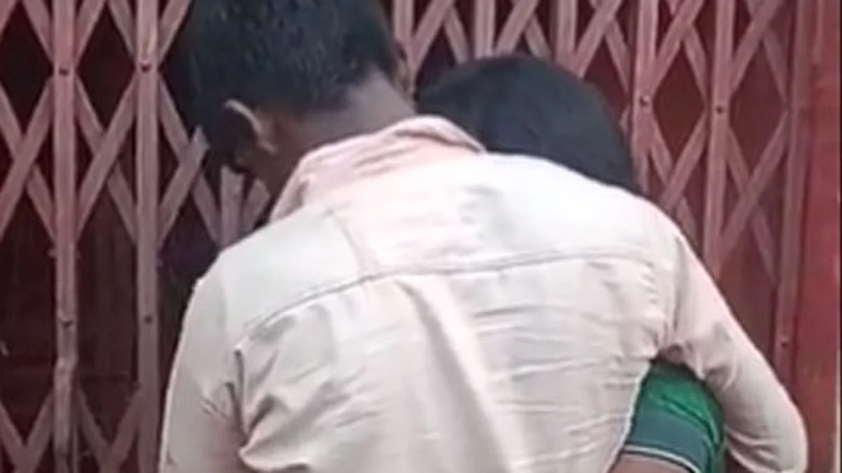ஃபேஸ்புக்கில் மலர்ந்த வில்லங்க காதல்... 15 வயது சிறுவனை பிரிய மறுத்த 35 வயது பெண்: போராடி பிரித்த போலீஸ்