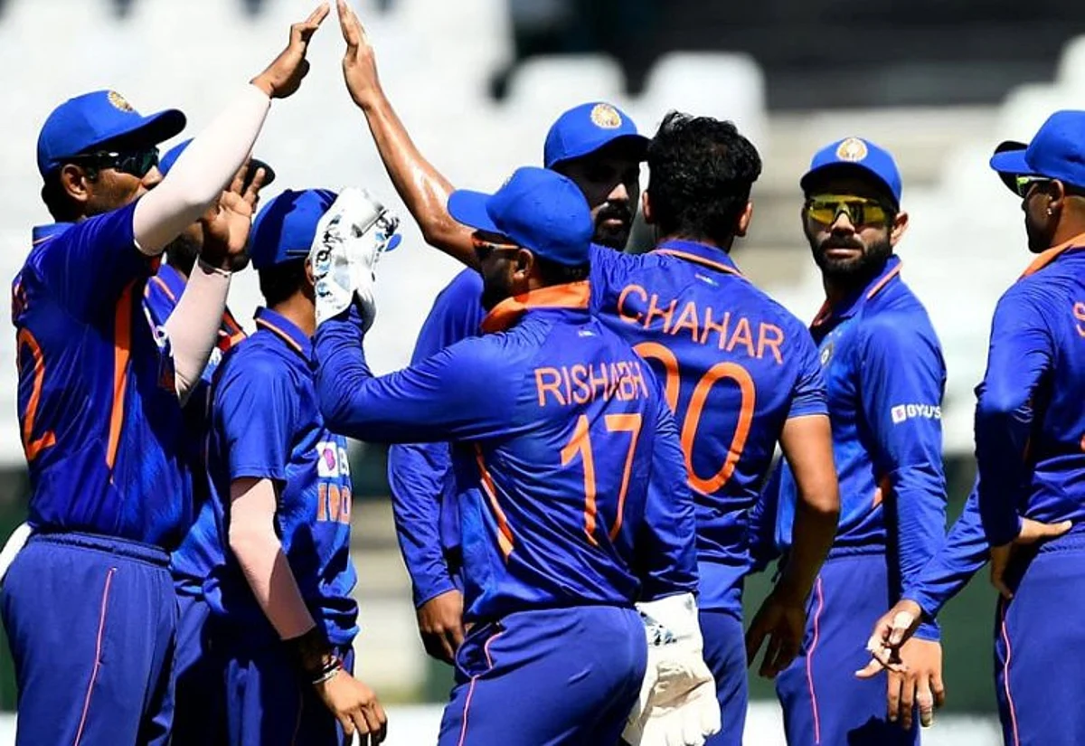 யாருக்கு கோப்பை?... இந்தியா-இங்கிலாந்து அணிகள் இன்று பலப்பரீட்சை!