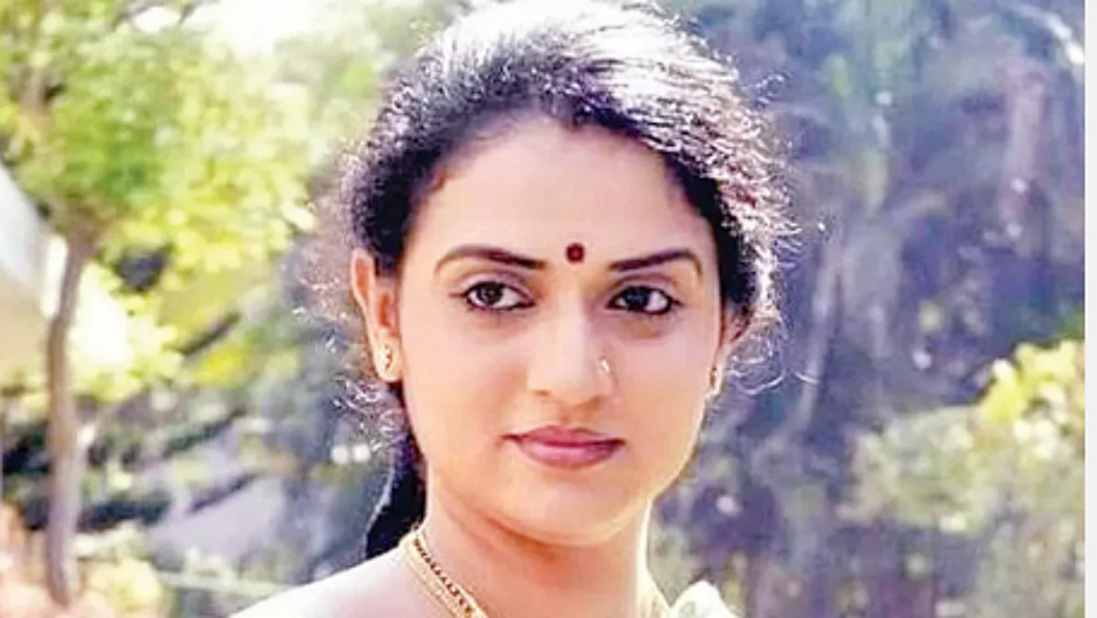 'தொடர்ந்து வந்து நிம்மதியைக் கெடுக்கிறாங்க சார்': பிரபல நடிகை போலீஸில் பரபரப்பு புகார்