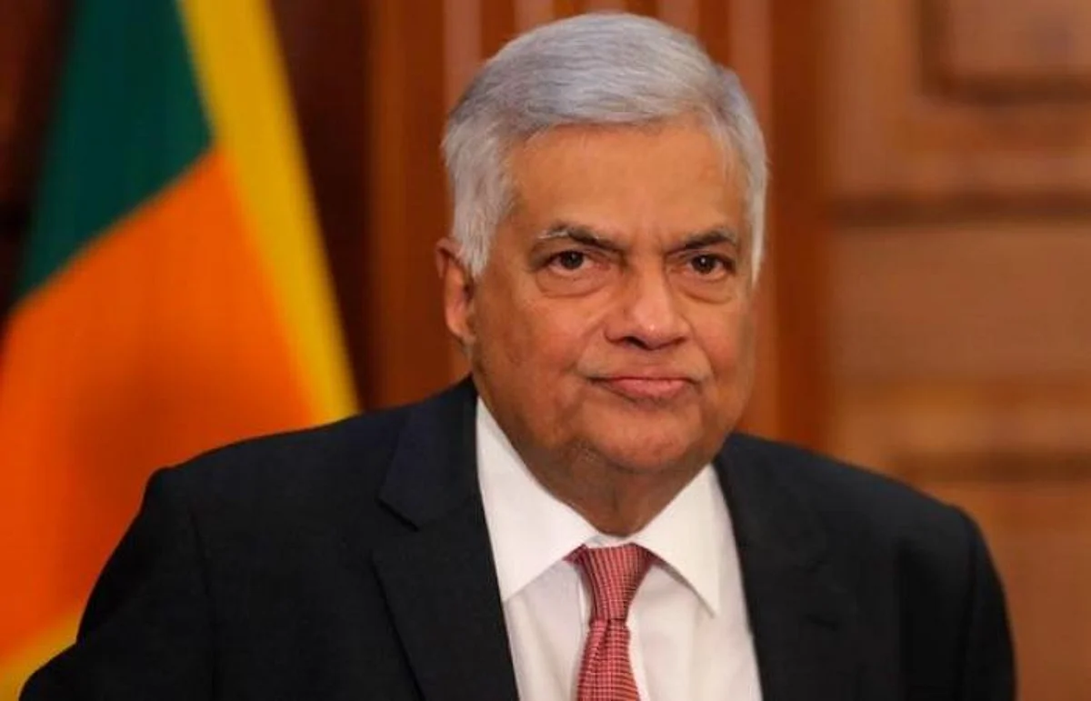 இலங்கையில் அனைத்து அமைச்சர்களும் பதவி விலக திடீர் முடிவு: பின்னணியில் நடப்பது என்ன?