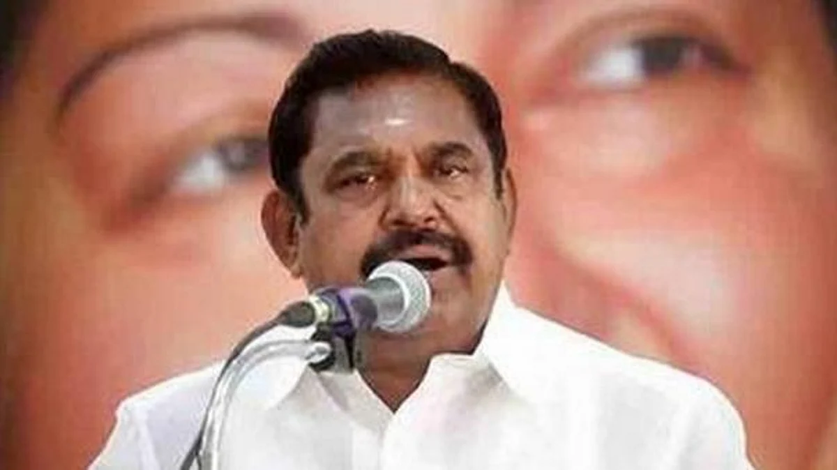 ரவுடிகளை அழைத்து வந்து அதிமுக நிர்வாகிகளைத் தாக்கினார்: ஓபிஎஸ் மீது ஈபிஎஸ் பரபரப்பு புகார்!