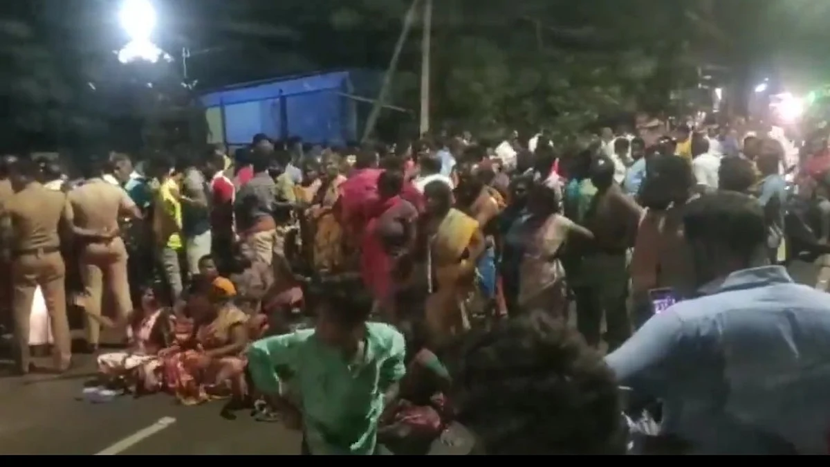 சாலை மறியலில் மீனவர்கள்