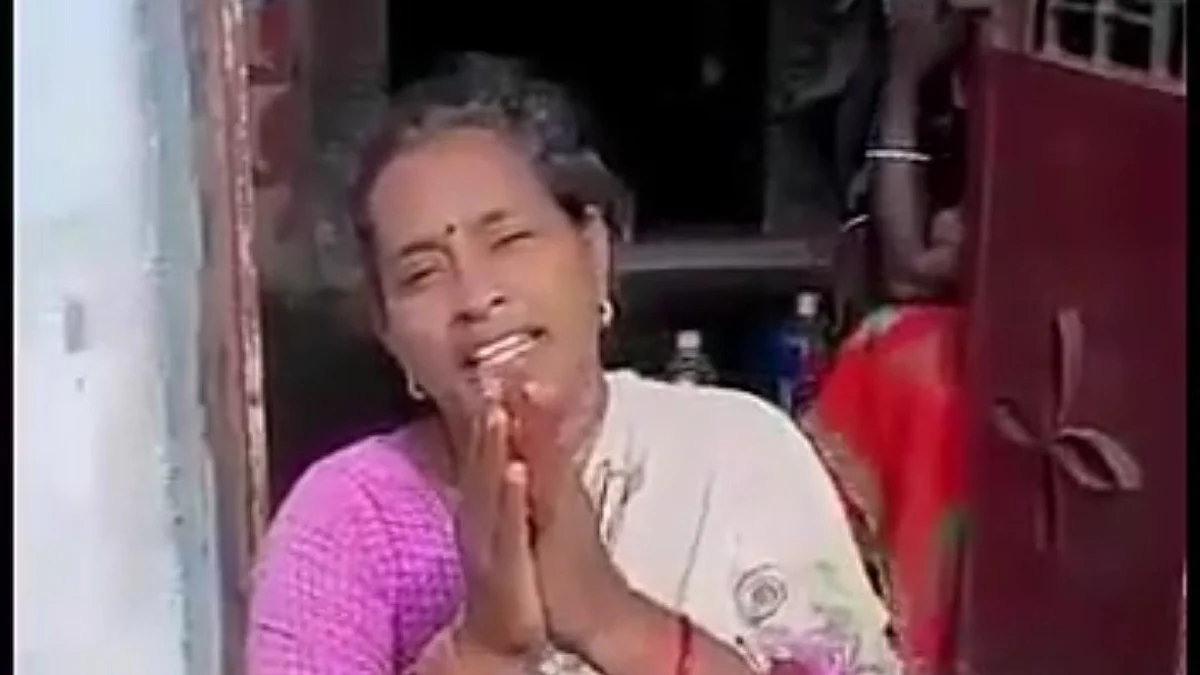 மாணவியின் தாய் செல்வி