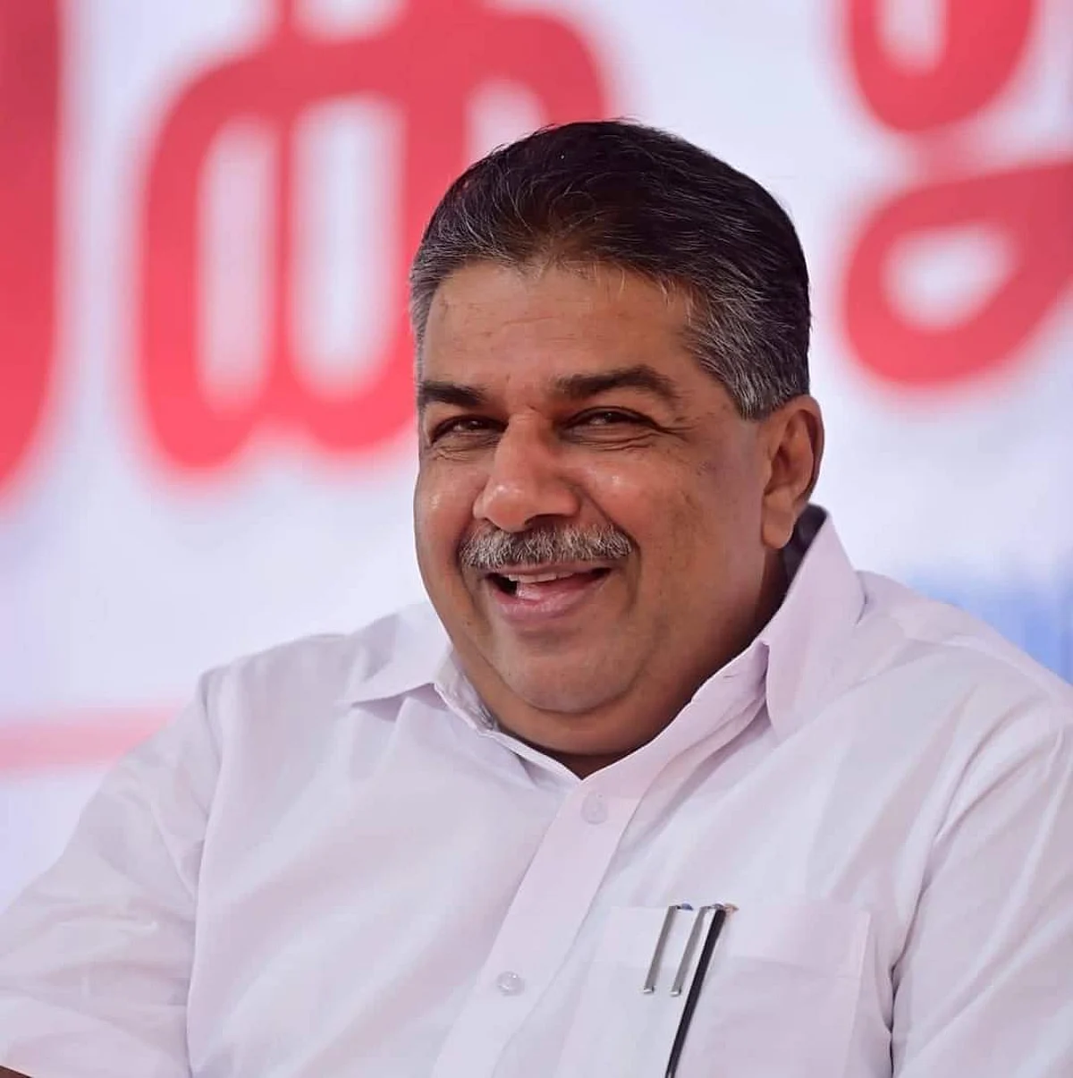`எனது பேச்சை எடிட் செய்து சிக்கவைத்துவிட்டனர்'- அமைச்சர் பதவியை துறந்த சாஜி செரியன் வேதனை