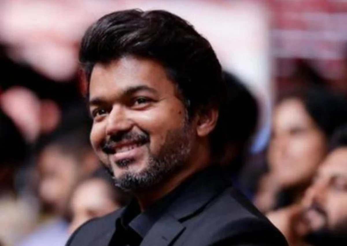 நடிகர் விஜய் தொடங்கும் புதிய தொழில்: ரிலையன்சுடன் கூட்டணியா?