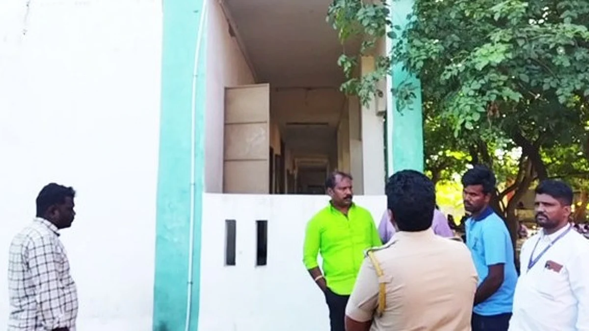 2-வது மாடியில் இருந்து குதித்து தற்கொலை செய்ய முயன்ற அரசு பள்ளி மாணவி: ஆசிரியை காரணமா?