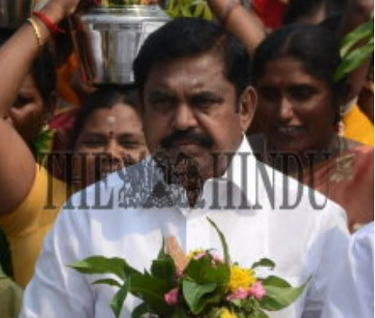 `இடைக்கால பொதுச் செயலாளராக செயல்பட தடை விதிக்கணும்'- ஈபிஎஸ்-க்கு நீதிமன்றம் நோட்டீஸ்
