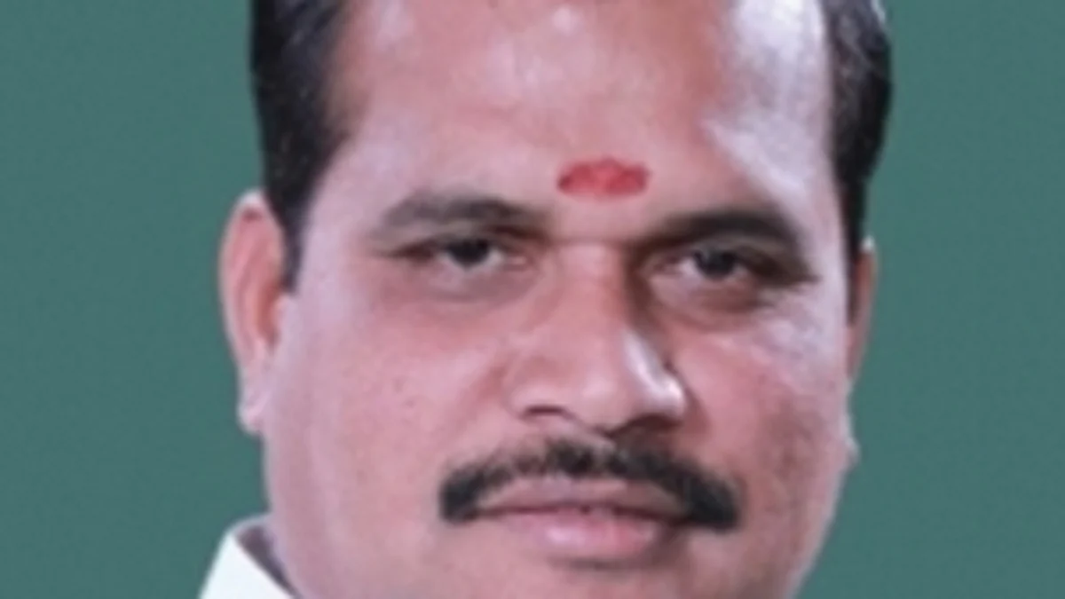 ஓபிஎஸ் அணி அதிமுகவில் மதுரை மாநகர செயலாளர் நியமனம்: செல்லூர் ராஜூவை எதிர்த்து தாக்குப்பிடிப்பாரா முன்னாள் எம்.பி?