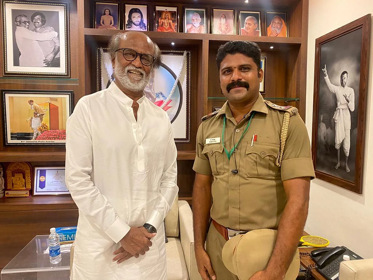 பாதுகாப்பாக அழைத்துச் சென்ற காவலர்கள்: இன்ப அதிர்ச்சி கொடுத்த ரஜினி