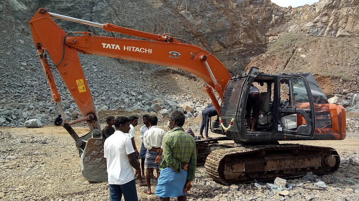 குவாரியில் சரிந்து விழுந்த பாறை; பறிபோன உயிர்கள்: மீண்டும் ஒரு அதிர்ச்சி சம்பவம்