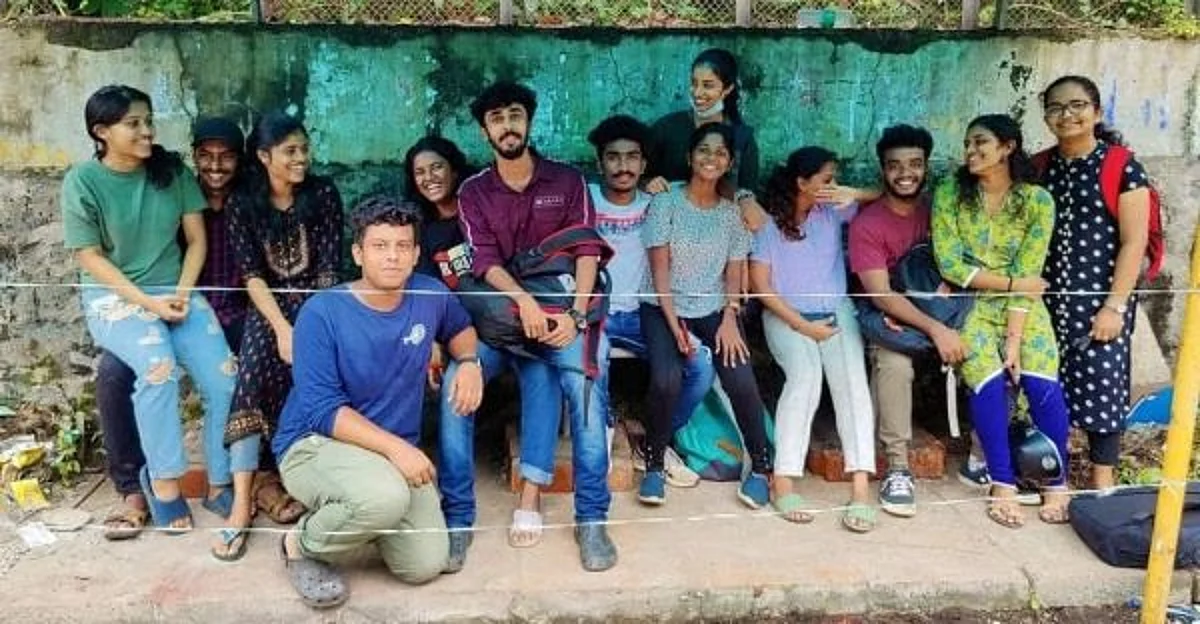 லேப் டாப் போராட்டம்