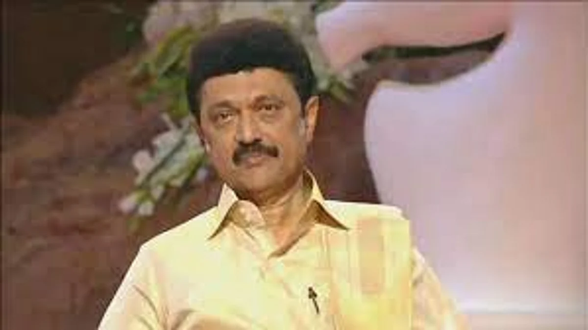 பளபளக்கும் பட்டு வேட்டி, சட்டையில் மு.க.ஸ்டாலின்: கோலாகலமாகத் தொடங்கிய செஸ் ஒலிம்பியாட்!
