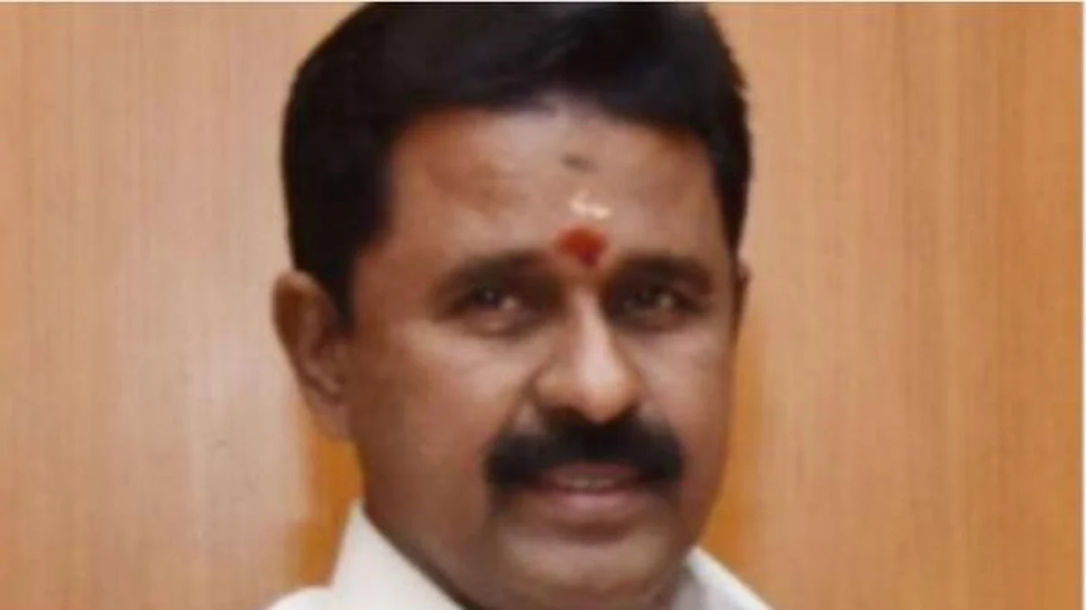 வருமானத்திற்கு அதிகமாக 58 கோடி ரூபாய் சொத்து குவிப்பு: முன்னாள் அமைச்சர் காமராஜ் உட்பட 6 பேர் மீது பாய்ந்தது வழக்கு