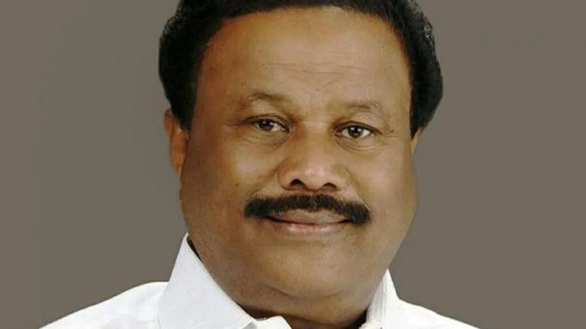 முன்னாள் அமைச்சர் சீனிவாசன்