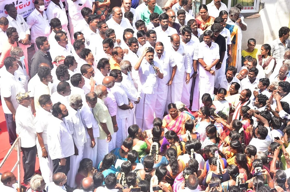 ‘அதிமுக அலுவலகத்தை சூறையாடியது ஓபிஎஸ் அல்ல; திமுகவும், காவல்துறையும்தான்’ - சி.வி.சண்முகம் பகீர் குற்றச்சாட்டு