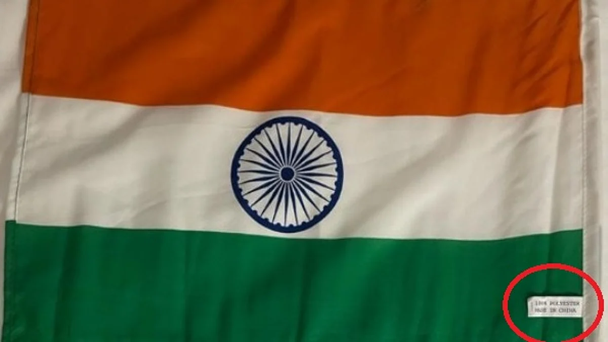 இந்திய தேசியக்கொடியில் `மேட் இன் சீனா'- வெடித்தது சர்ச்சை