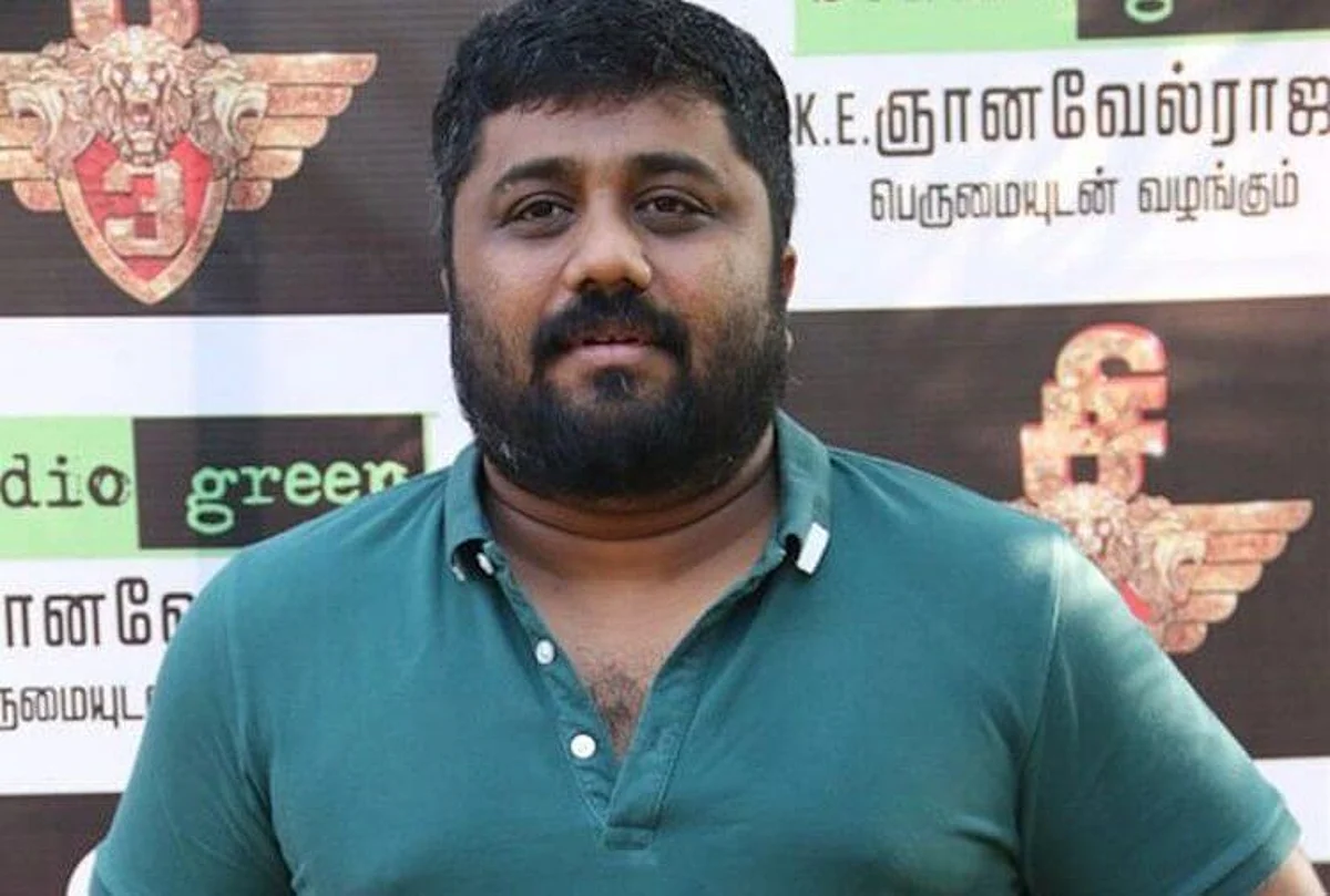 பிரபல சினிமா தயாரிப்பாளர்கள் அலுவலகங்களில் வருமான வரித்துறை அதிரடி ரெய்டு!