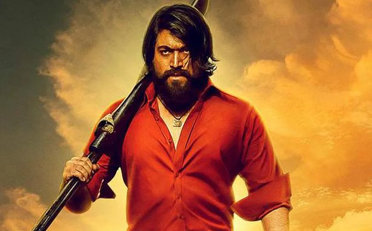 வீடுகளில் தேசியக்கொடி: கேஜிஎஃப் நடிகர் வெளியிட்ட பரபரப்பு ட்வீட்!