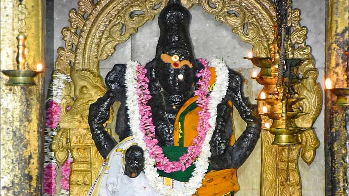 பிரிந்த தம்பதியை சேர்த்து வைக்கும் வாசுதேவநல்லூர் அர்த்தநாரீஸ்வரர்!