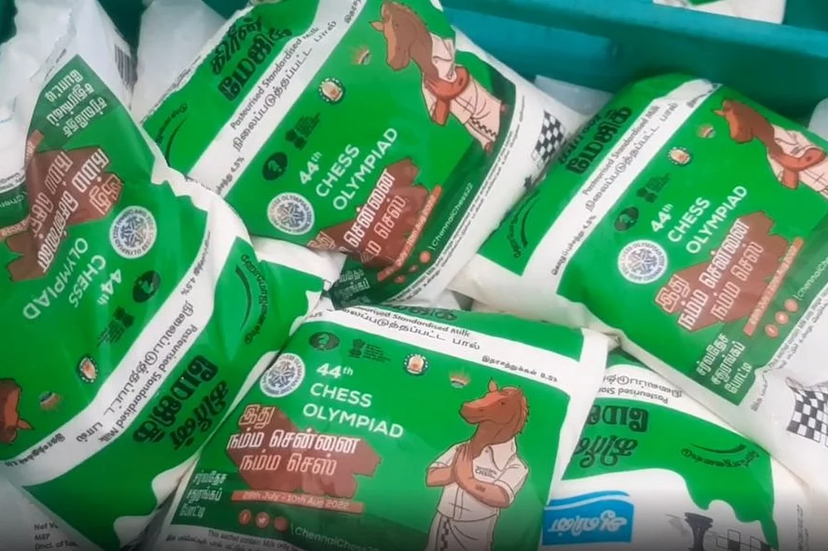 பால் பாக்கெட்டில் சினிமா விளம்பரம்; ஆவின் தண்ணீர் பாட்டில் விற்பனை: அசத்தப்போகும் தமிழக அரசு!