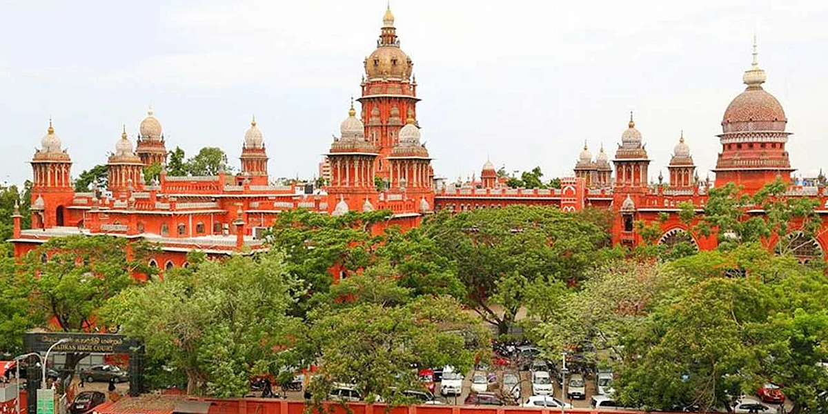 கல்வியை மாநிலப் பட்டியலில் இருந்து பொதுப்பட்டியலுக்கு மாற்றியதற்கு எதிரான வழக்கு: நவ.7-ம் தேதிக்கு ஒத்திவைப்பு