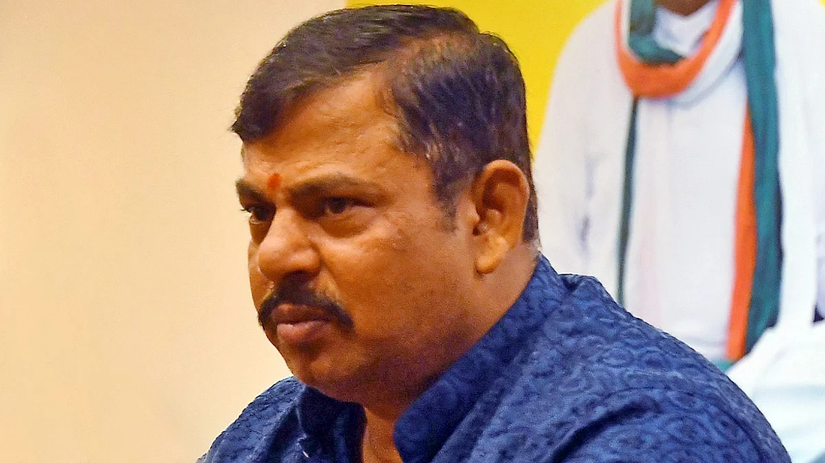 நபிகள் குறித்த சர்ச்சை கருத்து: கைது செய்யப்பட்ட தெலங்கானா எம்எல்ஏவை சஸ்பெண்ட் செய்தது பாஜக!