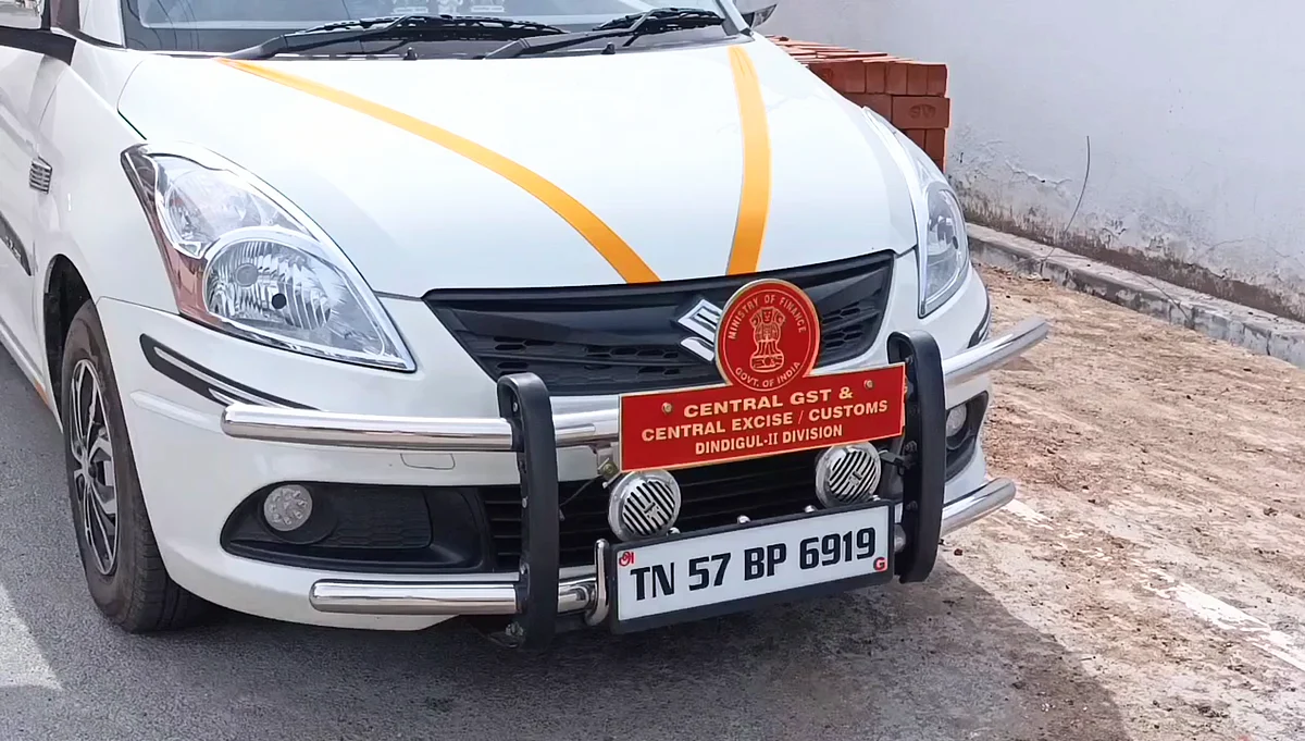 பில்டிங் காண்ட்ராக்டர் வீடுகளில் அதிரடி சோதனை: பழநியில் சுங்கத்துறை அதிகாரிகளால் பரபரப்பு