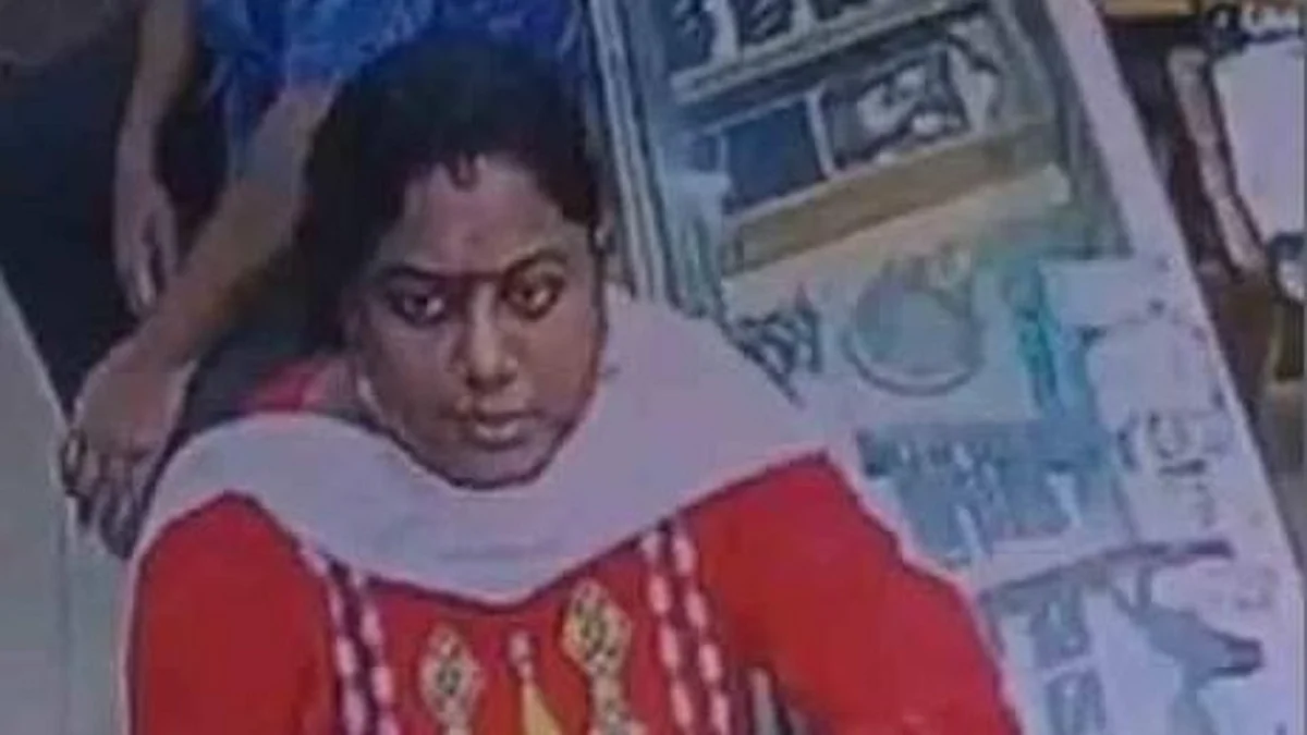 `எனக்கு இந்த செயின் வேண்டாம்; அந்த செயினை எடுங்கள்'- ஊழியரை திசைத்திருப்பி நகைகளை திருடிய திமுக பெண் நிர்வாகி