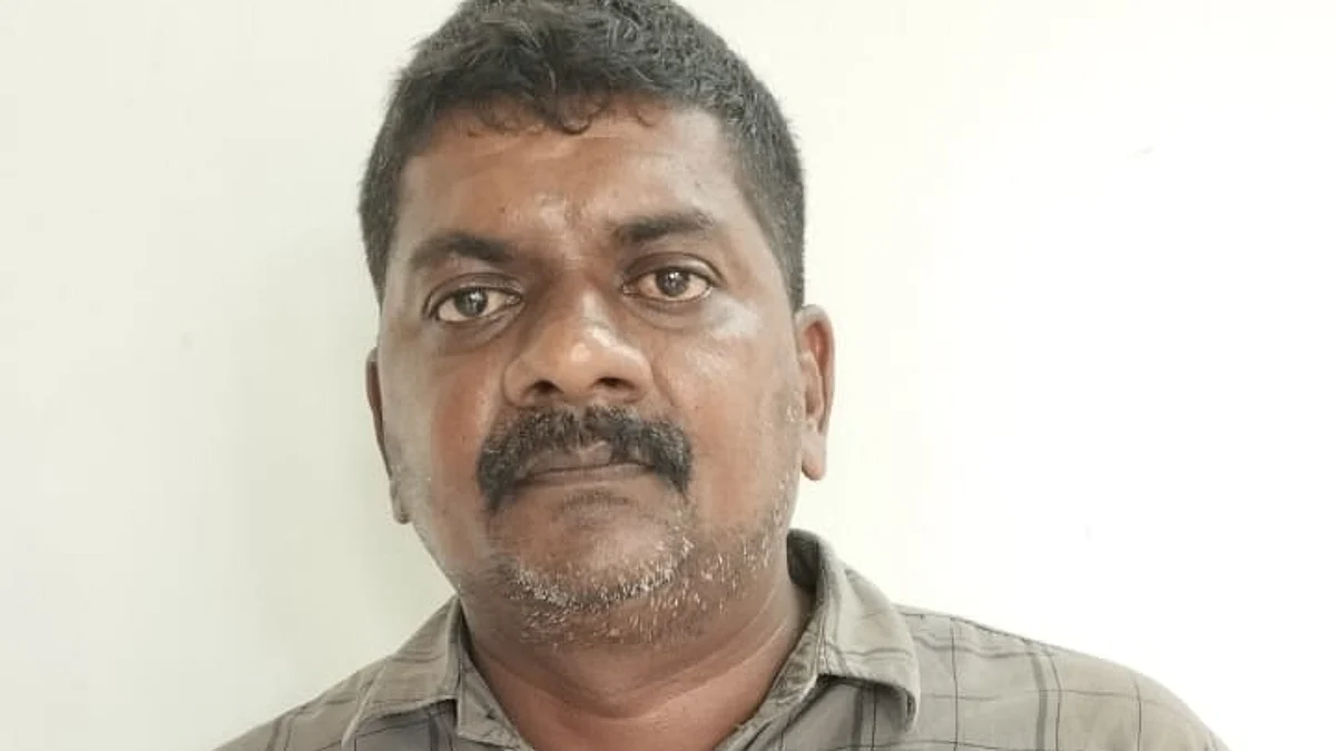 கைதான ஊர்க்காவல் படை காவலர் மோகன்குமார்