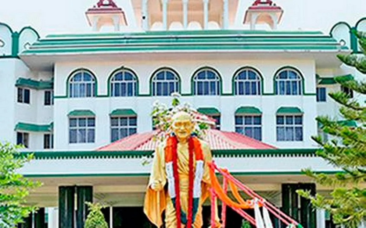 `பிடியாணை பிறப்பித்து கந்துவட்டிகாரர்களை கைது செய்யுங்கள்'- 4 பேர் தீக்குளித்து உயிரிழந்த வழக்கில் நீதிபதி அதிரடி