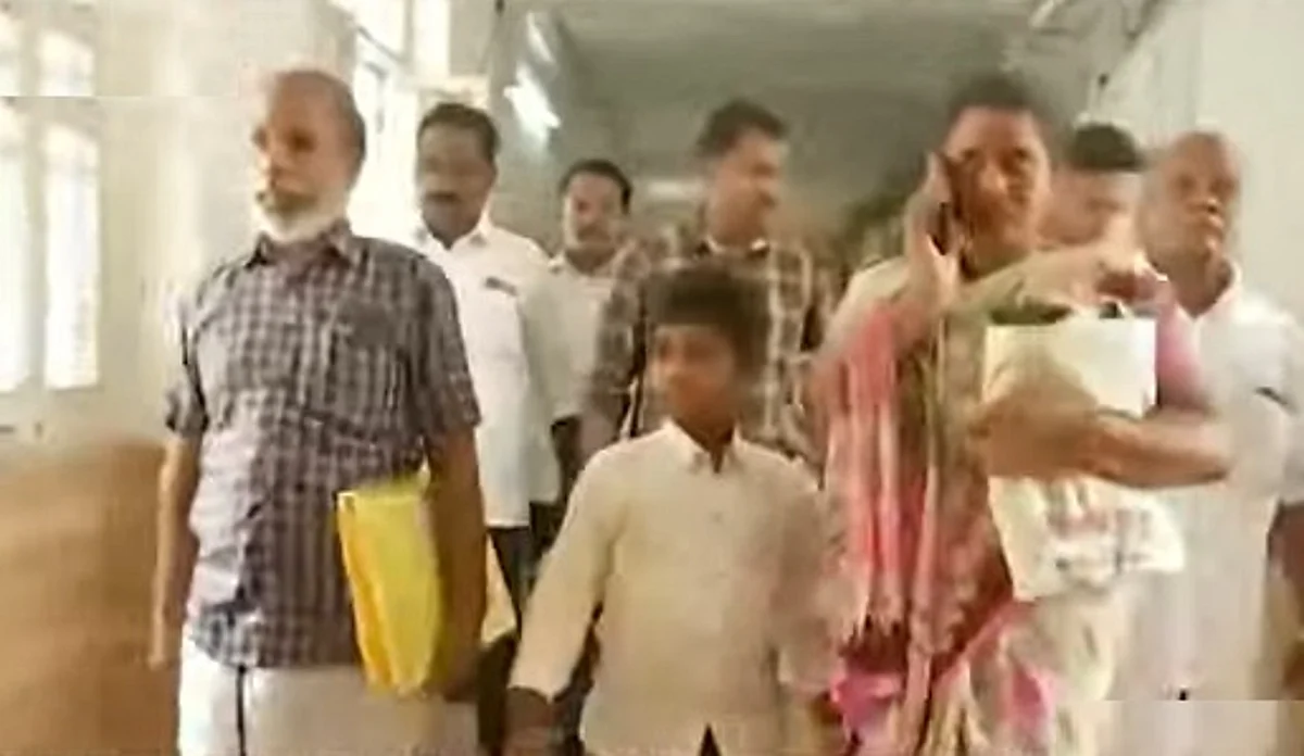 முதல்வர் ஸ்டாலினுடன் கள்ளக்குறிச்சி மாணவியின் பெற்றோர் சந்திப்பு: கண்ணீர் மல்க கோரிக்கை
