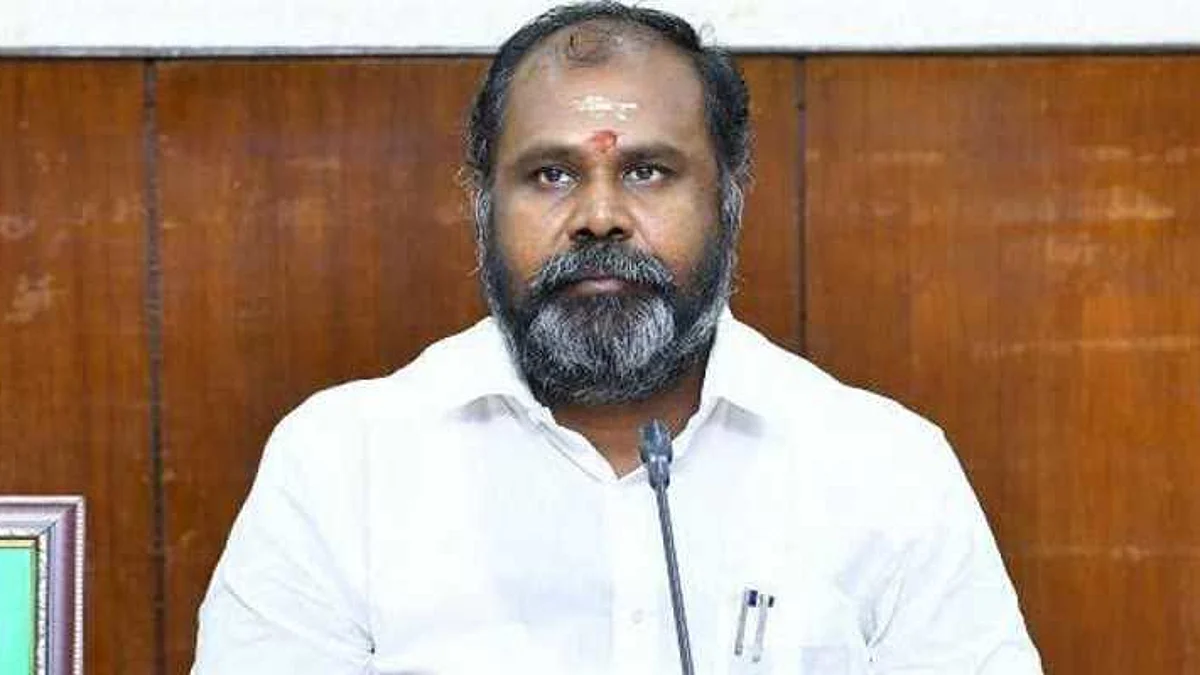 ‘7 முறை நிலைப்பாட்டை மாற்றிக் கொண்டவர் ஓபிஎஸ்’ - ஆர்.பி. உதயகுமார் காட்டம்!