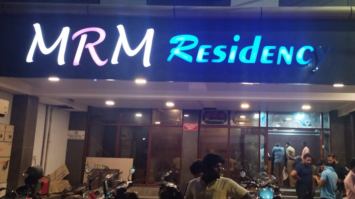 விடுதிக்குள் பெட்ரோல் குண்டு வீச்சு; நொறுங்கிய அறை; சென்னையில் இரவில் நடந்த பயங்கரம்